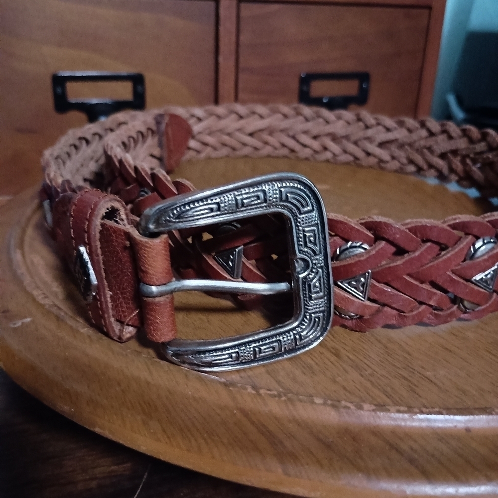 Vintage Southwestern/Western Style Leather Belt with Metal Decor Fits 28 29 - Picture 6 of 6